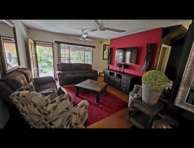 2 BEDROOM TOWNHOUSE FOR SALE IN ANNLIN